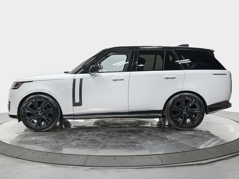 Used 2023 Land Rover Range Rover SE AWD/4WD image 2