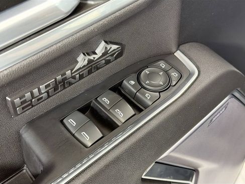 Used 2023 Chevrolet Silverado 1500 High Country w/ High Country Premium Package AWD/4WD image 19