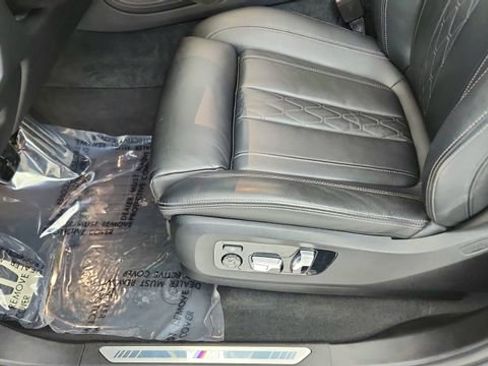 Used 2024 BMW X7 xDrive40i w/ M Sport Package AWD/4WD image 38