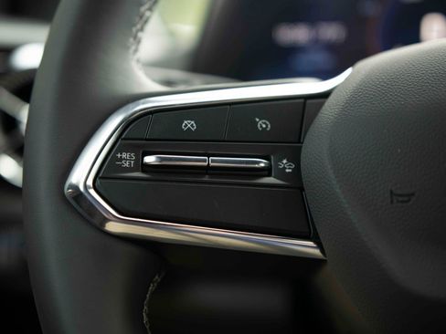 New 2025 Chevrolet Blazer EV LT image 14