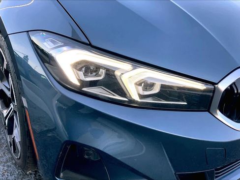 Certified 2025 BMW 330i Sedan image 26