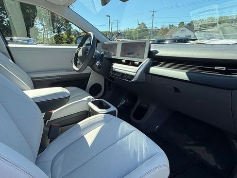 Used 2023 Hyundai Ioniq 5 SEL image 11