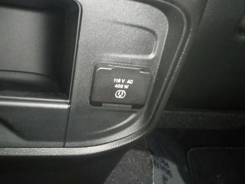 New 2026 RAM 2500 Tradesman AWD/4WD image 21