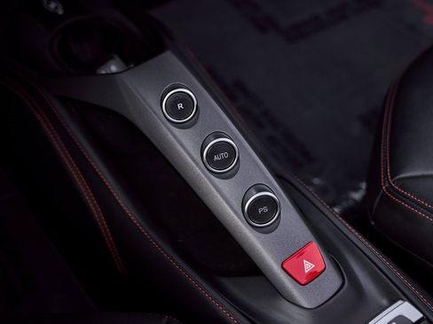 Used 2019 Ferrari 488 Spider Base image 63
