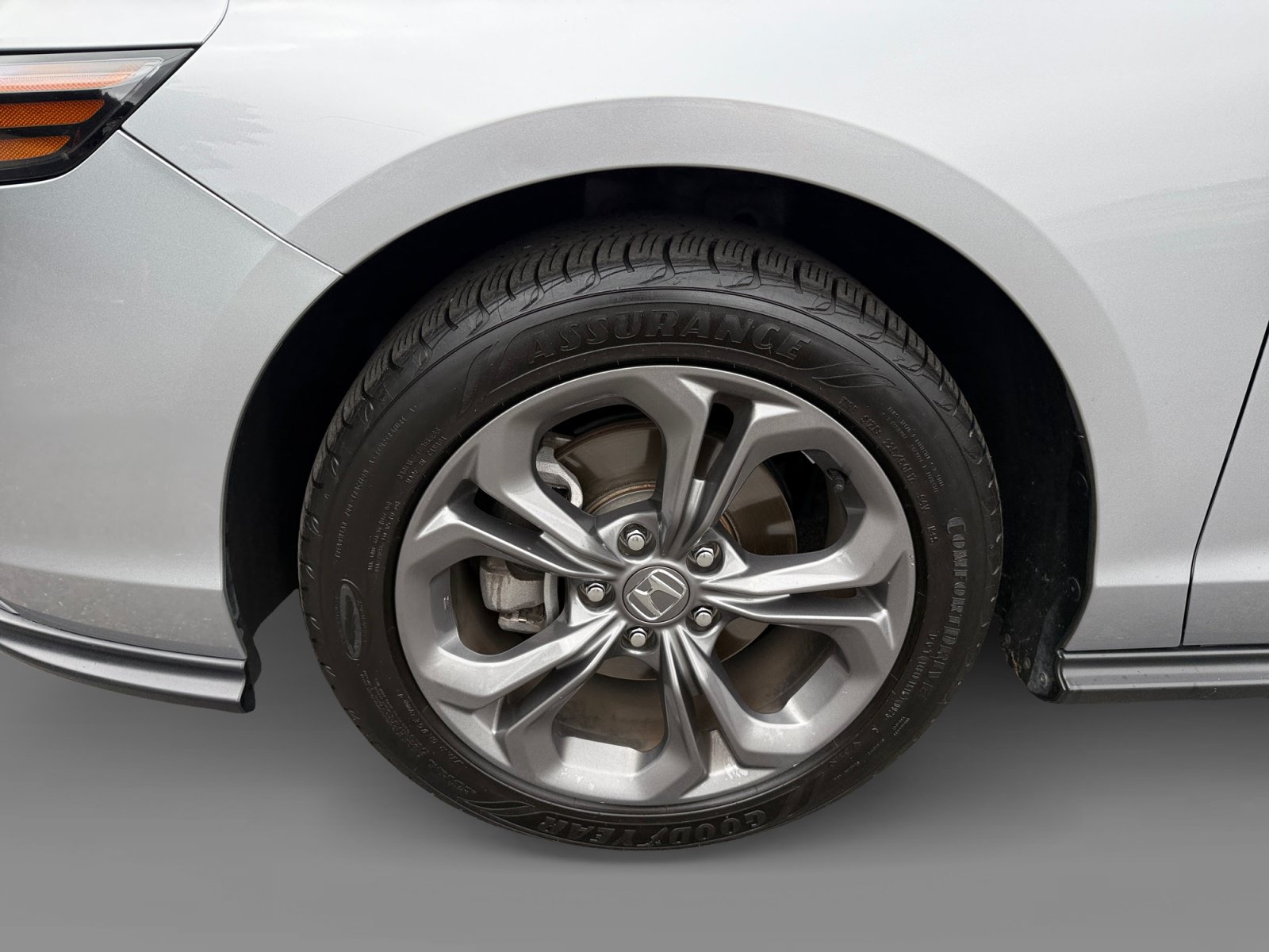 Used 2023 Honda Accord EX image 9