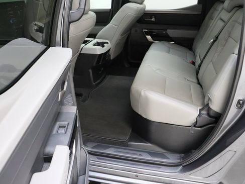 Used 2025 Toyota Tundra Limited AWD/4WD image 33