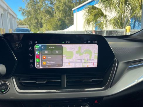 Used 2025 Chevrolet Trax LT image 20