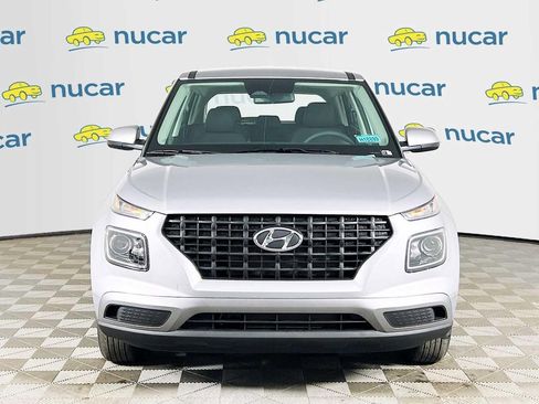 New 2026 Hyundai Venue SE FWD image 3