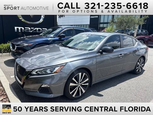 Used 2020 Nissan Altima 2.5 SR w/ Premium Package FWD image 1