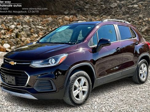 Used 2022 Chevrolet Trax LT image 1