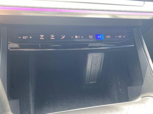 Used 2025 Jeep Wagoneer S Limited AWD/4WD image 32