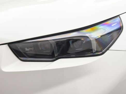 Used 2025 BMW M5 w/ Carbon Package image 30