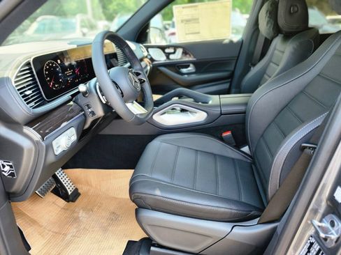 New 2026 Mercedes-Benz GLS 450 4MATIC image 19