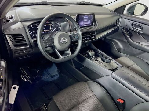 Used 2024 Nissan Rogue SV FWD image 11
