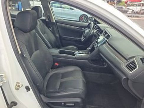 Used 2019 Honda Civic Touring image 15