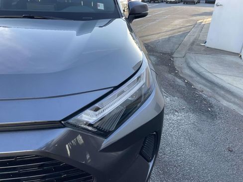 Used 2023 Toyota RAV4 SE w/ Convenience Package image 14