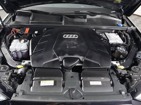 Used 2021 Audi Q7 3.0T Premium w/ Convenience Package AWD/4WD image 15