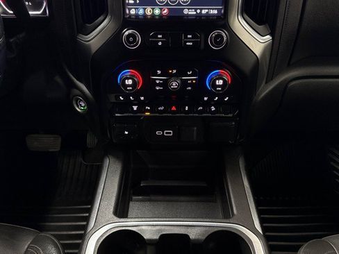 Used 2021 Chevrolet Silverado 2500 LTZ w/ LTZ Plus Package AWD/4WD image 18