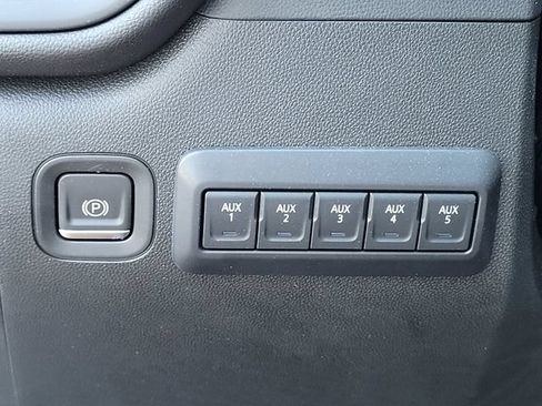 Used 2024 GMC Sierra 2500 Pro w/ Convenience Package RWD image 25