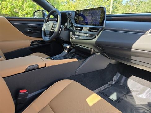 New 2025 Lexus ES 350 w/ Premium Package image 9