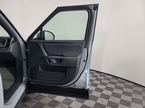 Used 2022 Rivian R1T Adventure image 18