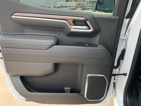 Used 2025 Chevrolet Silverado 1500 RST w/ Z71 Off-Road Package image 19