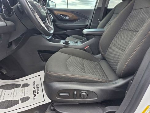 Used 2020 GMC Terrain SLE w/ Driver Convenience Package FWD image 15