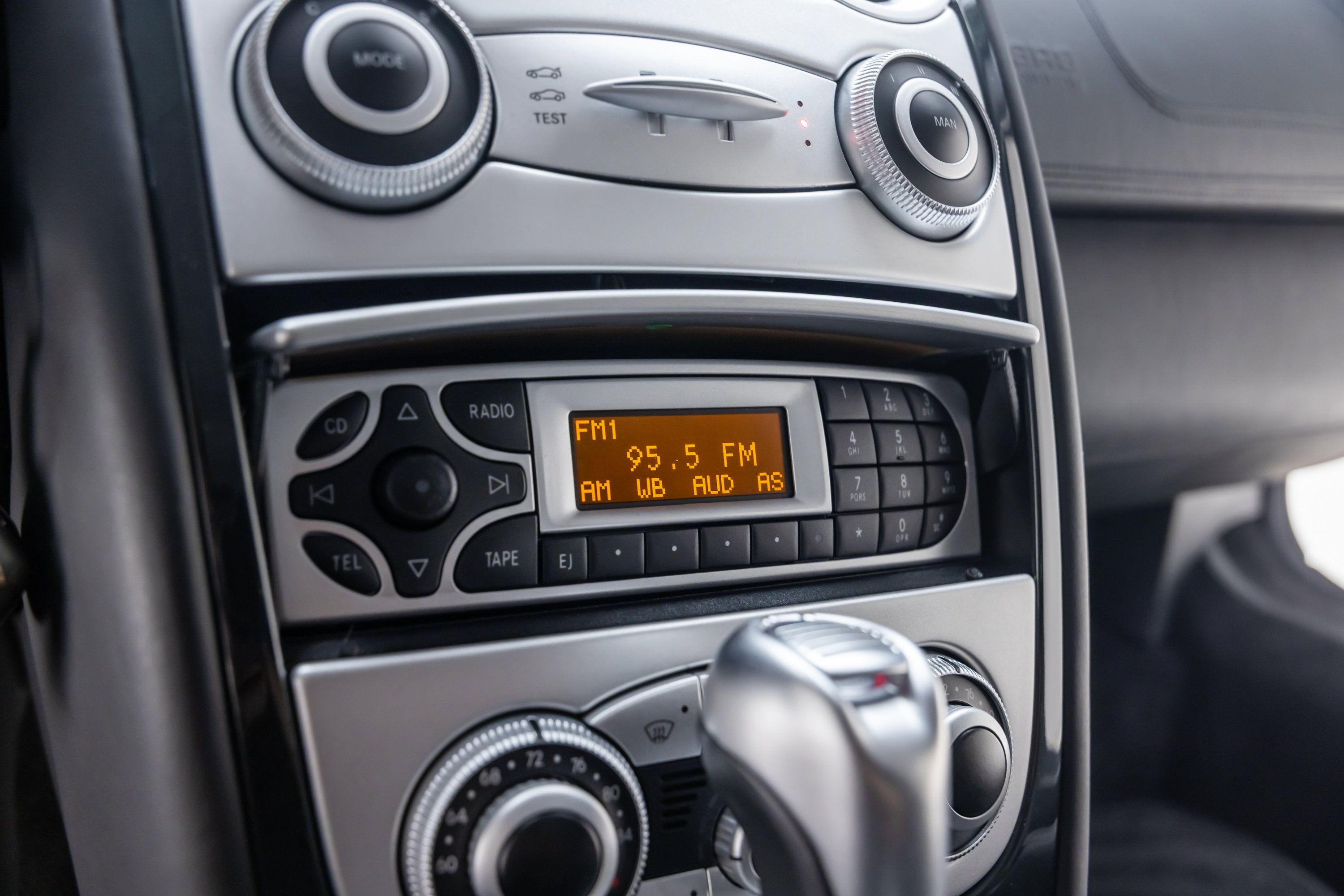Used 2005 Mercedes-Benz SLR image 62