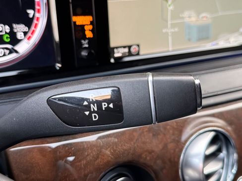 Used 2015 Mercedes-Benz S 63 AMG 4MATIC Sedan image 23