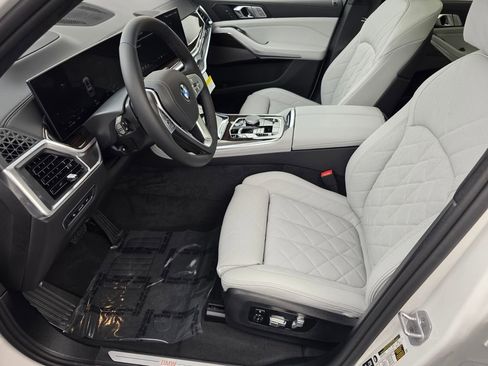 New 2027 BMW X7 xDrive40i w/ Premium Package AWD/4WD image 7