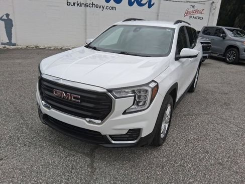 Certified 2023 GMC Terrain SLE w/ Driver Convenience Package image 7