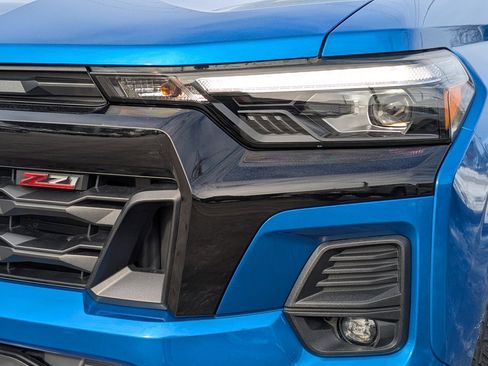 Used 2024 Chevrolet Colorado Z71 w/ Z71 Convenience Package 2 image 9