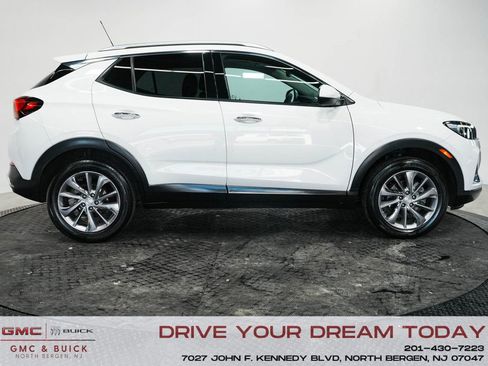 Used 2023 Buick Encore GX Essence w/ Experience Buick Package AWD/4WD image 5