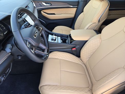 New 2025 Jeep Grand Cherokee L Summit w/ Obsidian Package image 11