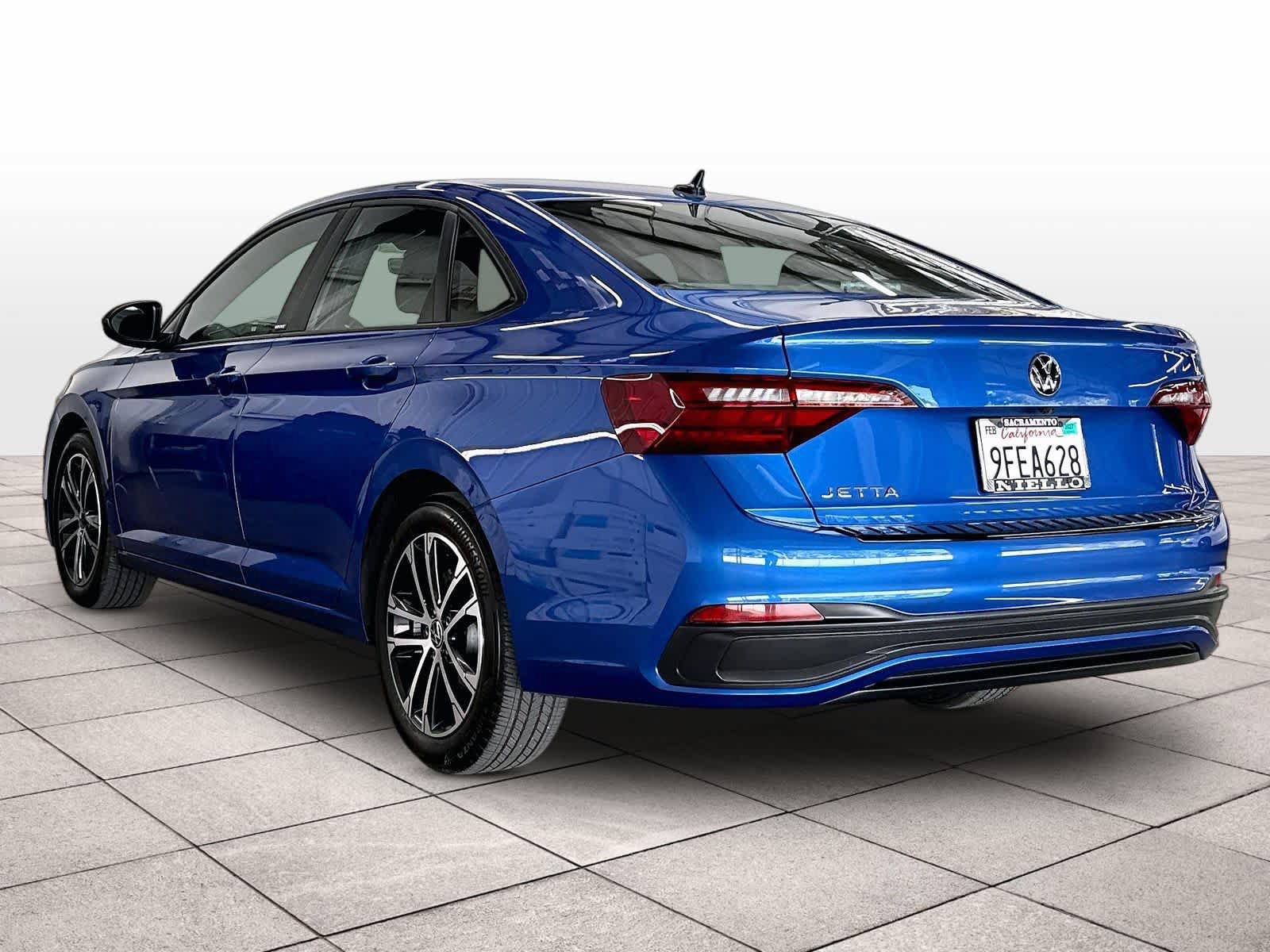 Used 2023 Volkswagen Jetta Sport FWD image 7
