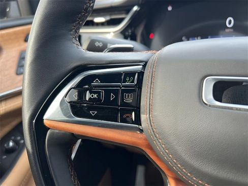 New 2025 Jeep Grand Cherokee L Summit image 36