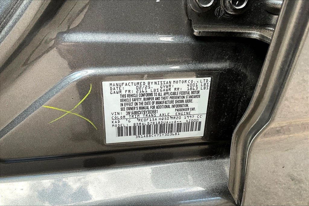 Used 2025 Nissan Sentra SV FWD image 21