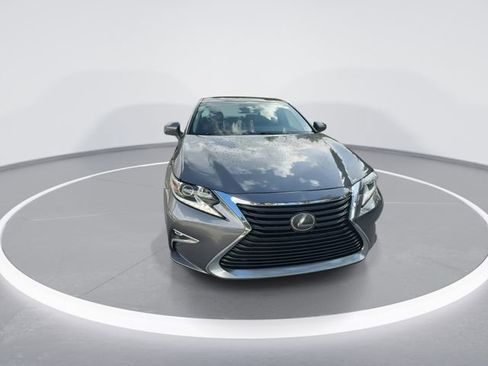 Used 2017 Lexus ES 350 w/ Accessory Package FWD image 2