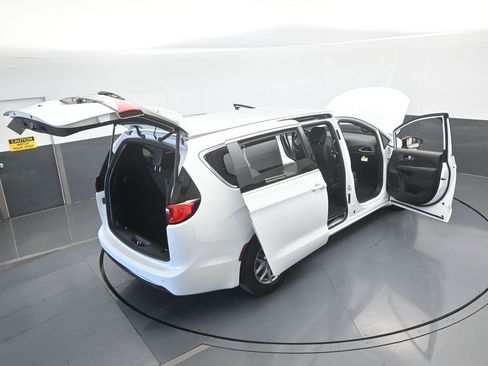 New 2026 Chrysler Voyager LX image 64