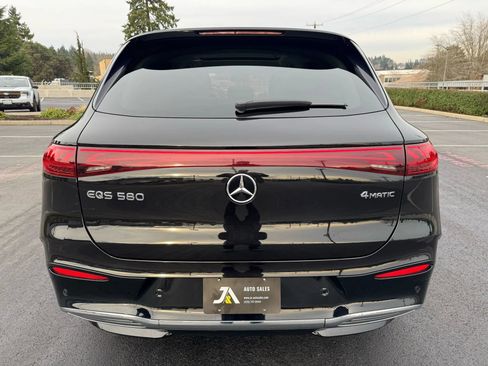 Used 2023 Mercedes-Benz EQS 580 4MATIC SUV image 9