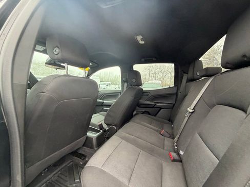 Used 2023 Chevrolet Colorado W/T image 5