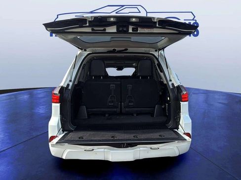 Used 2016 Lexus LX 570 4WD image 21