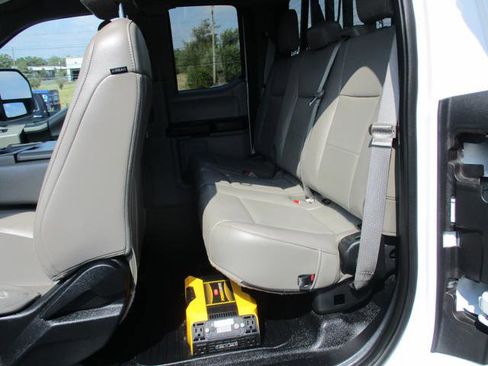 Used 2019 Ford F250 XL w/ Power Equipment Group image 8