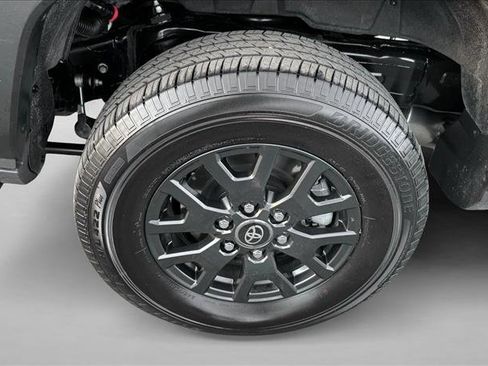 Certified 2025 Toyota 4Runner SR5 AWD/4WD image 9