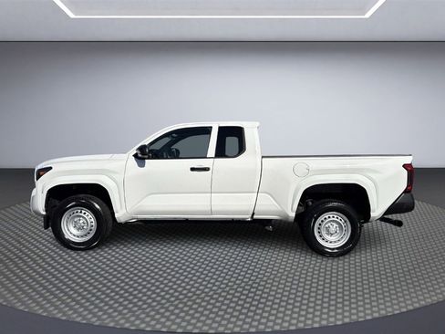Used 2024 Toyota Tacoma SR image 3