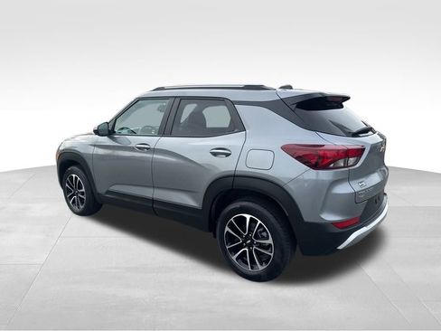 Used 2025 Chevrolet TrailBlazer LT image 32