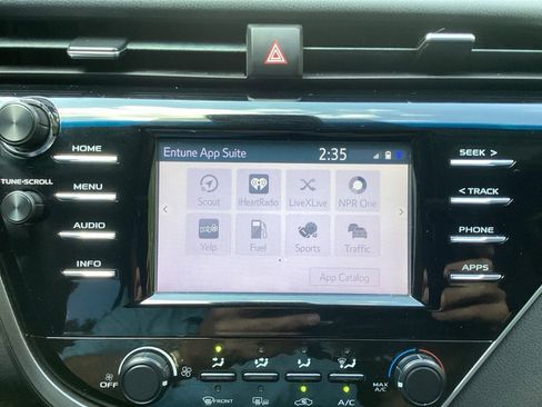 Used 2018 Toyota Camry LE w/ Convenience Package FWD image 49