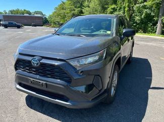 Used 2022 Toyota RAV4 LE AWD/4WD video 1