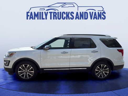 Used 2017 Ford Explorer Platinum AWD/4WD image 2