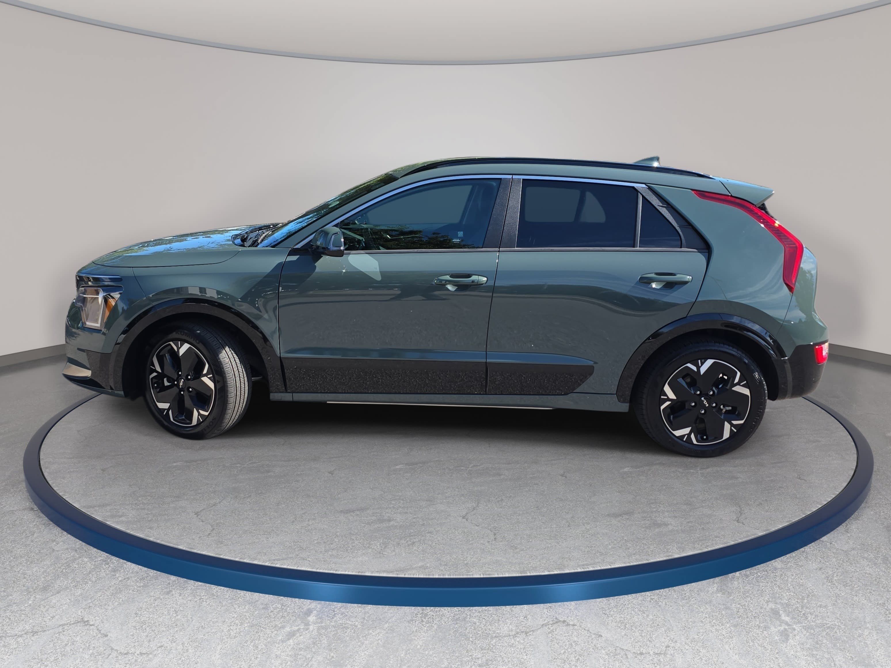 Used 2025 Kia Niro Wind FWD image 8